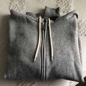 Old Navy women’s grey zip up sweater